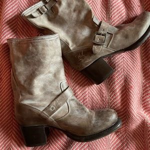 FRYE Veronica heeled boot size 9